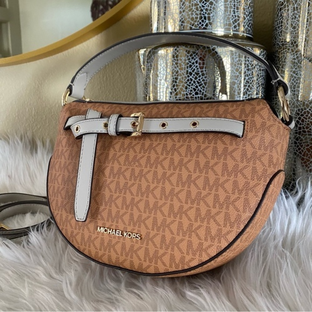 New Michael Kors Emilia Medium Logo Shoulder Bag - Picture 3 of 17